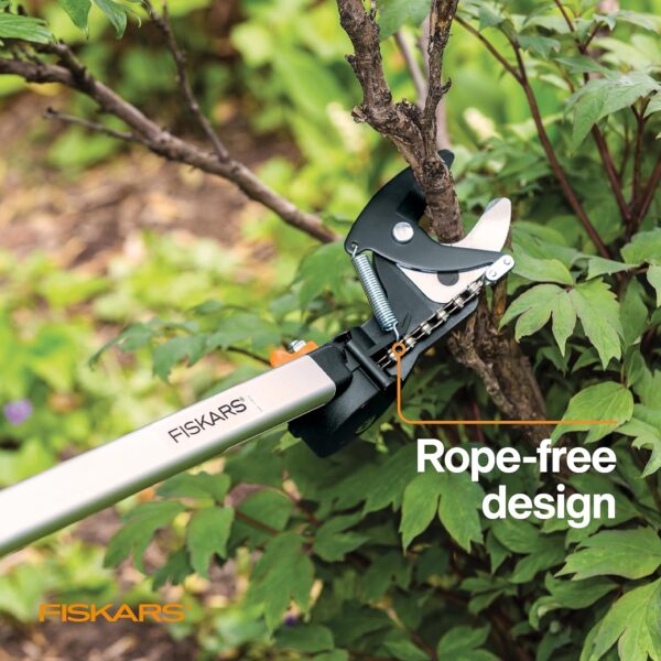 Fiskars 2-in-1 Extendable Tree Pruner and Pole Saw (Extends 7.9 - 12 feet) - Image 3