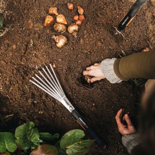 Fiskars Xact Hand Rake - Image 3